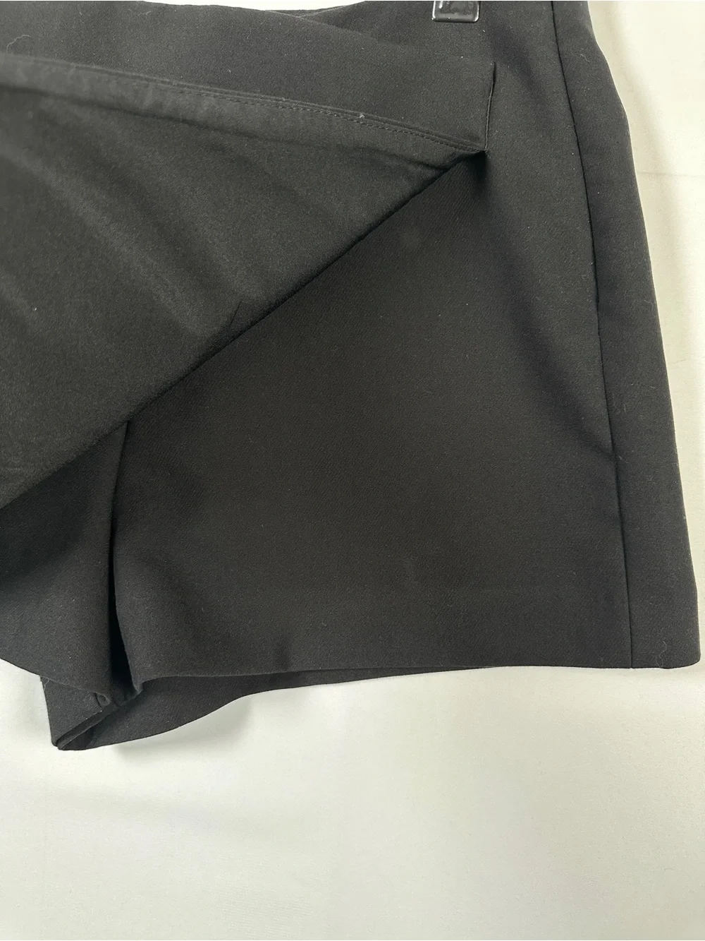 Zara High Rise Tailored Black Wrap Mini Skort Size Large - Picture 3 of 7